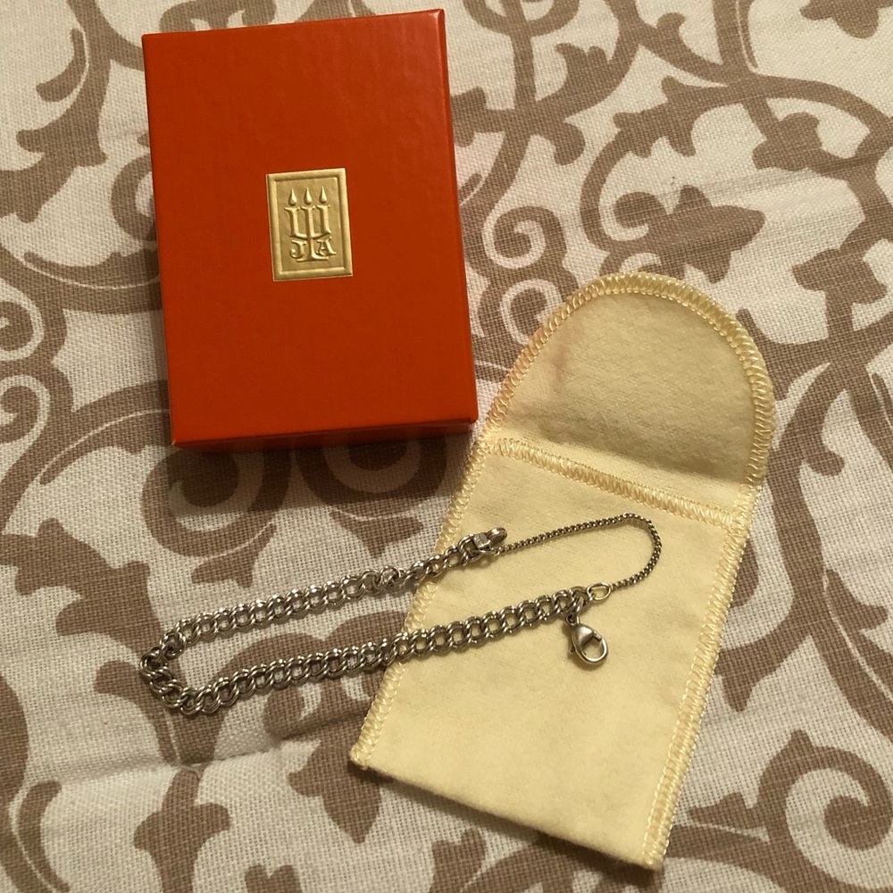 Charm bracelet